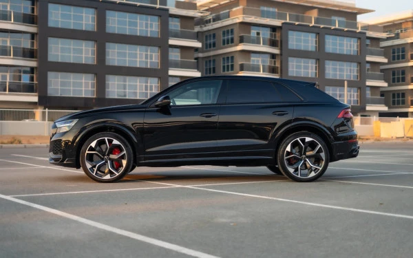 Black Audi RSQ8, 2023 Photo 1