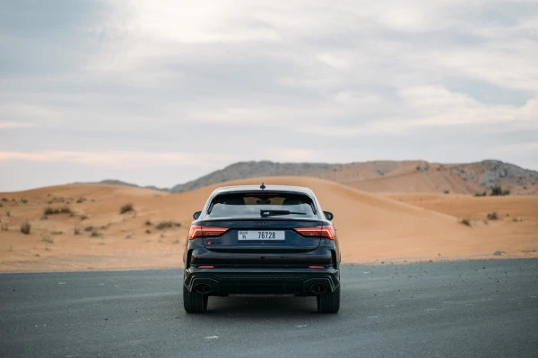 Black Audi RSQ3, 2023 Photo 2