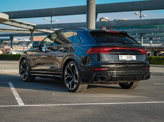 Black Audi RSQ8, 2023 Photo 2