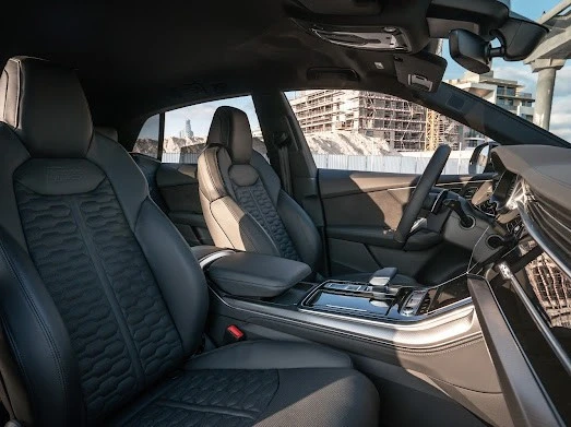 Black Audi RSQ8, 2023 Photo 4