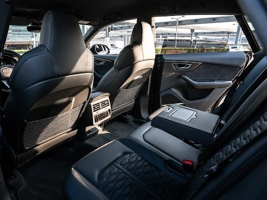 Black Audi RSQ8, 2023 Photo 6