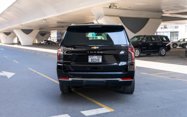 Black Chevrolet Tahoe, 2025 Photo 2