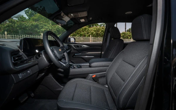 Black Chevrolet Traverse, 2026 Photo 7