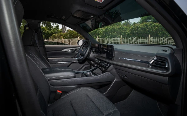 Black Chevrolet Traverse, 2026 Photo 8