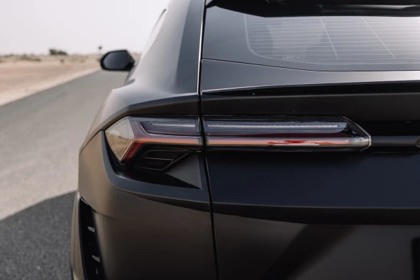 Black Lamborghini Urus MY20, 2025 Photo 6