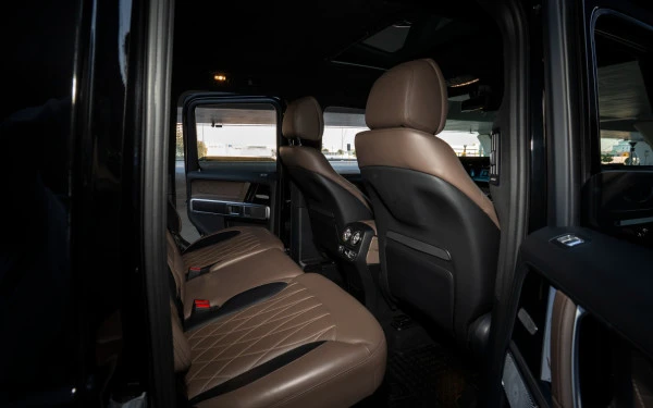 Black Mercedes G63 AMG, 2023 Photo 19