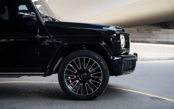 Black Mercedes G63 AMG, 2025 Photo 5