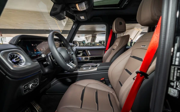 Black Mercedes G63 AMG, 2025 Photo 16
