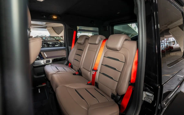 Black Mercedes G63 AMG, 2025 Photo 18