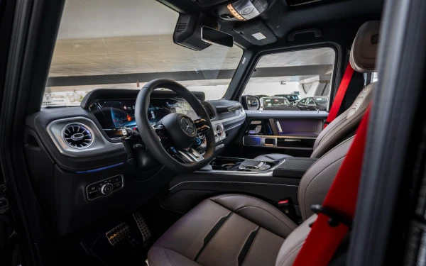 Black Mercedes G63 AMG, 2025 Photo 23