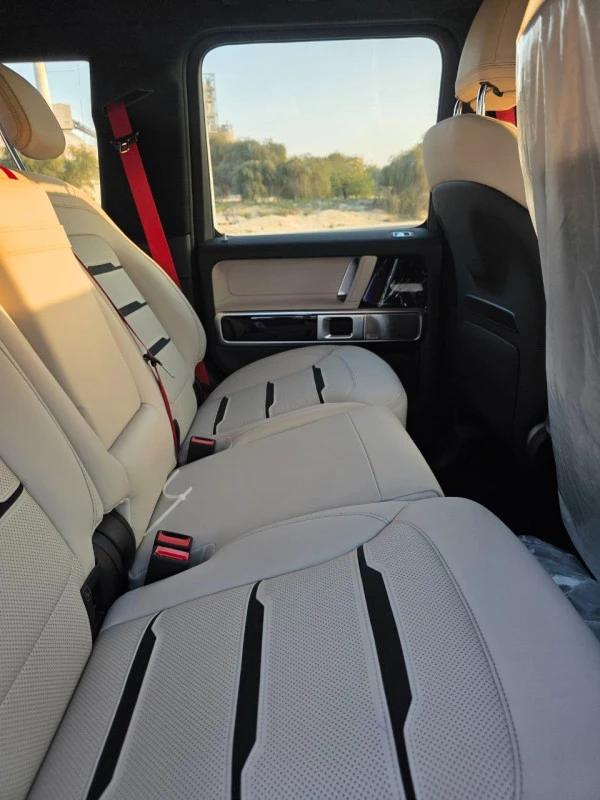 Black Mercedes G63 AMG, 2025 Photo 9