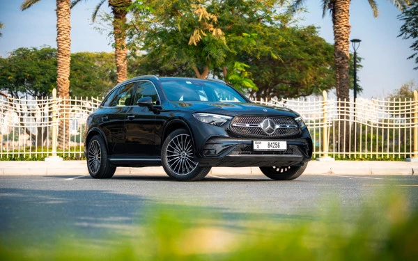 Black Mercedes GLC 200 SUV, 2024 Photo 1