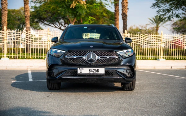 Black Mercedes GLC 200 SUV, 2024 Photo 3