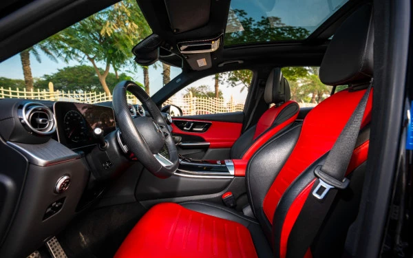 Black Mercedes GLC 200 SUV, 2024 Photo 6