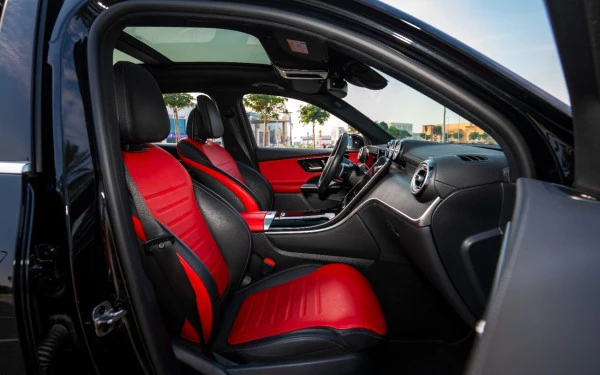 Black Mercedes GLC 200 SUV, 2024 Photo 12