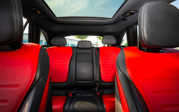 Black Mercedes GLC 200 SUV, 2024 Photo 14