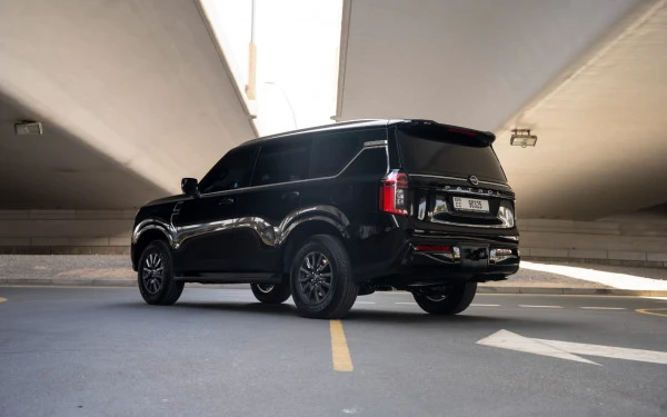 Black Nissan Patrol SE, 2025 Photo 2