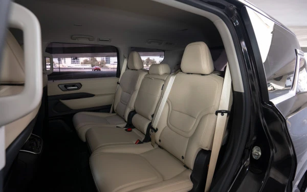Black Nissan Patrol SE, 2025 Photo 6
