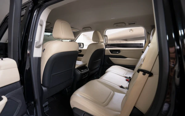 Black Nissan Patrol SE, 2025 Photo 8
