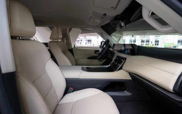 Black Nissan Patrol SE, 2025 Photo 9
