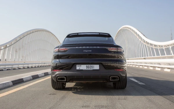 Black Porsche Cayenne coupe, 2022 Photo 1