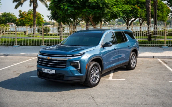 Blue Chevrolet Traverse, 2026 Photo 2