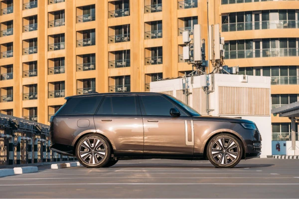 Dark Grey Range Rover Vogue HSE, 2023 Photo 2