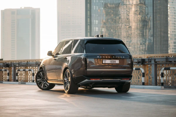Dark Grey Range Rover Vogue HSE, 2023 Photo 3
