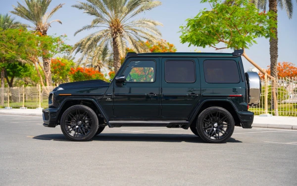 Green Mercedes G63 AMG, 2021 Photo 1
