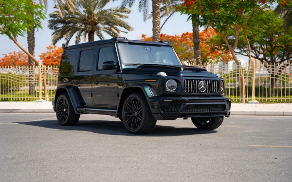 Green Mercedes G63 AMG, 2021 Photo 2