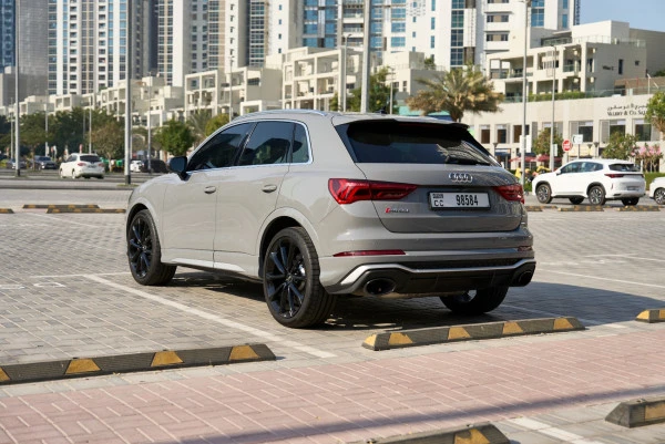 Grey Audi RSQ3, 2022 Photo 4