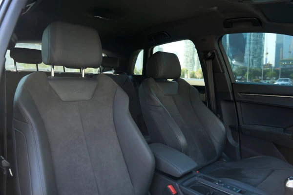 Grey Audi RSQ3, 2022 Photo 17