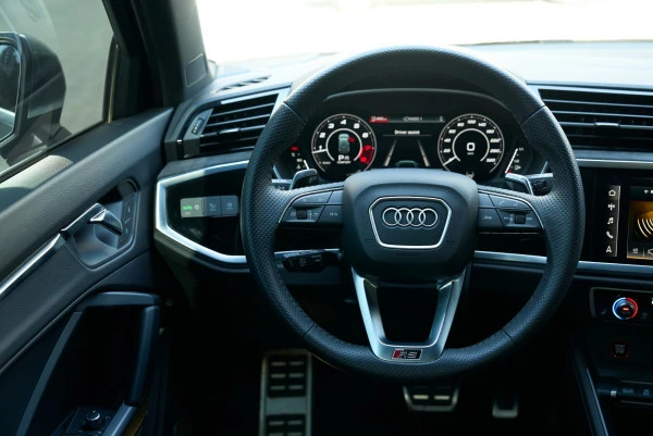 Grey Audi RSQ3, 2022 Photo 23