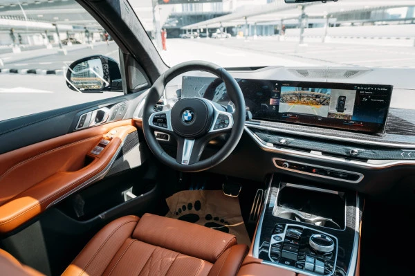 Grey BMW X7 40i, 2023 Photo 6