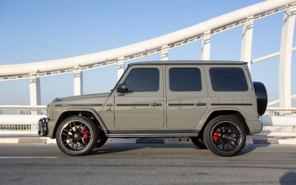 Grey Mercedes G63 AMG, 2022 Photo 2