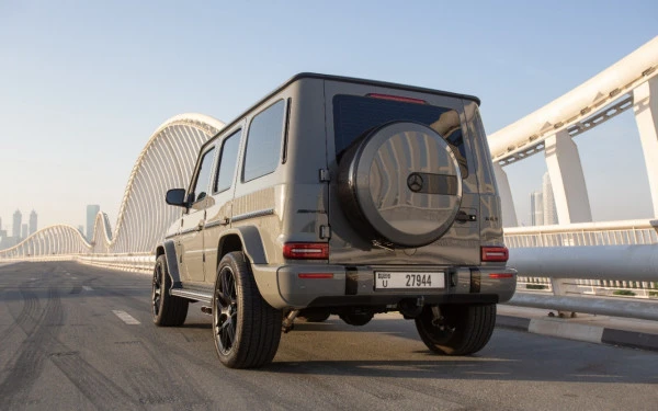 Grey Mercedes G63 AMG, 2022 Photo 3