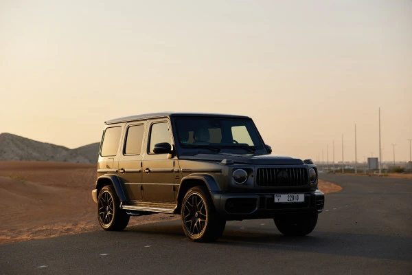 Grey Mercedes G63 AMG, 2023 Photo 1