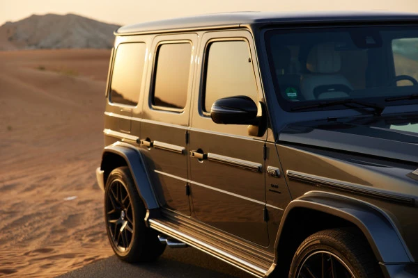 Grey Mercedes G63 AMG, 2023 Photo 4