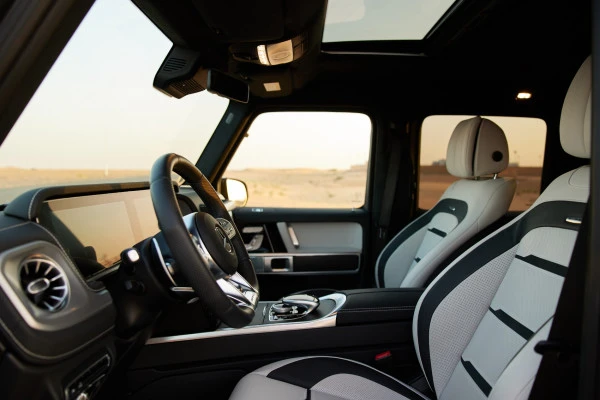 Grey Mercedes G63 AMG, 2023 Photo 7