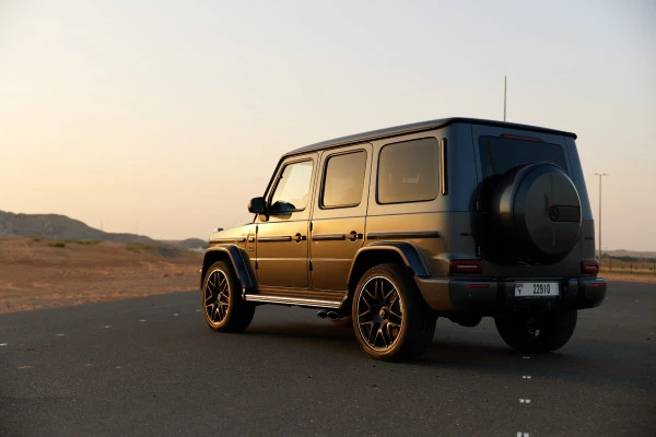 Grey Mercedes G63 AMG, 2023 Photo 15