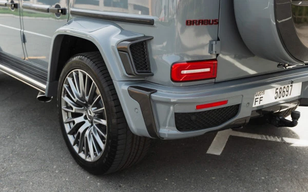 Grey Mercedes G63 AMG, 2025 Photo 9