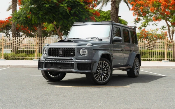Grey Mercedes G63 AMG, 2025 Photo 10