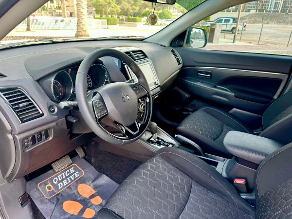 White Mitsubishi ASX, 2024 Photo 2