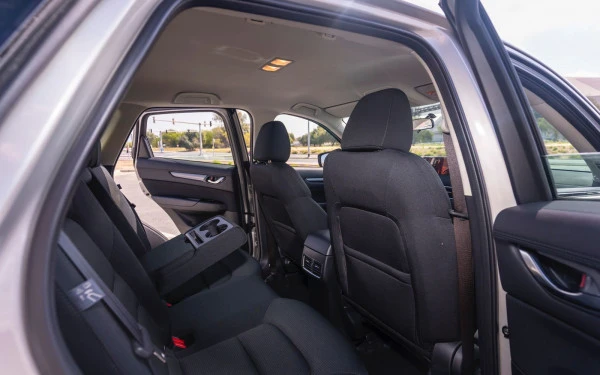 Beige Mazda CX5, 2024 Photo 11