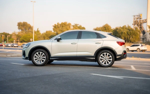 Silver Audi Q3 Sportback, 2025 Photo 3