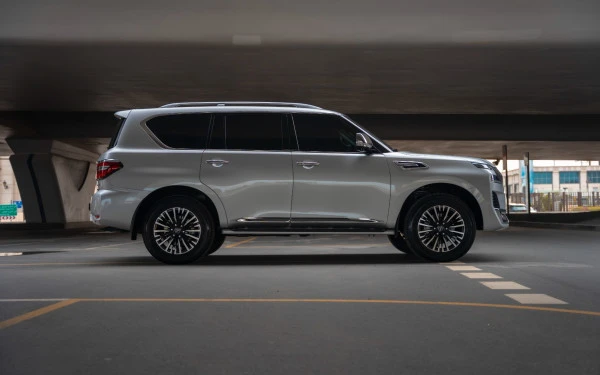 Silver Nissan Patrol Platinum V6, 2024 Photo 2