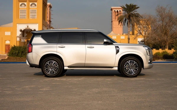 Silver Nissan Patrol Platinum V6, 2025 Photo 2