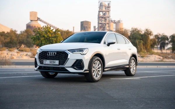 White Audi Q3 Sportback, 2025 Photo 2