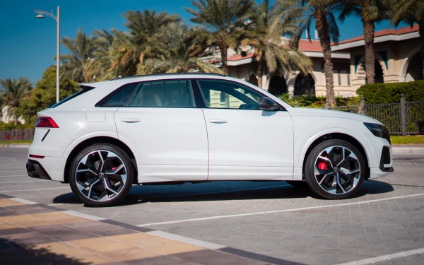 White Audi RSQ8, 2021 Photo 7