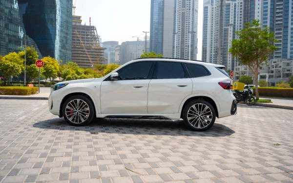 White BMW X1, 2025 Photo 2